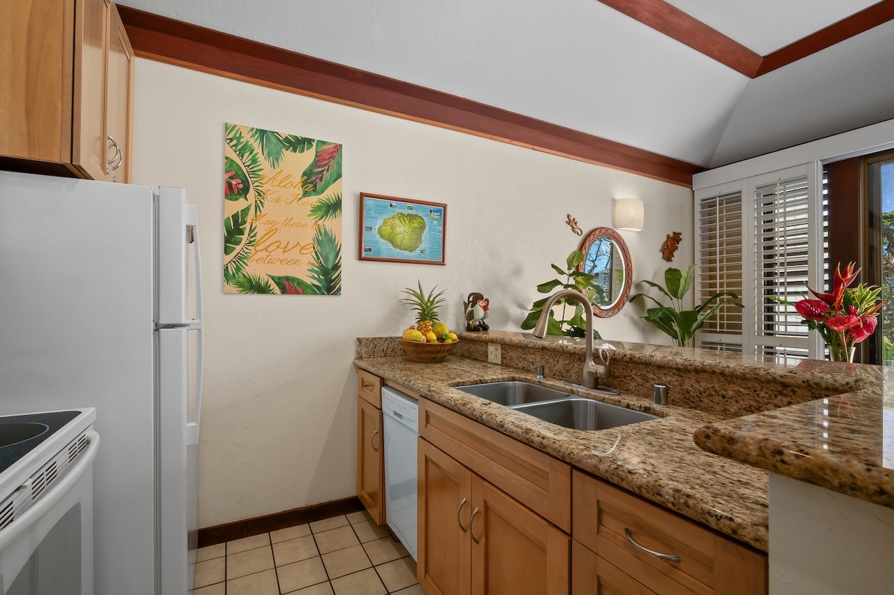 2253 POIPU RD 58
