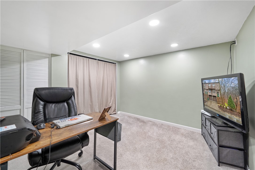 123 Laurel Ct