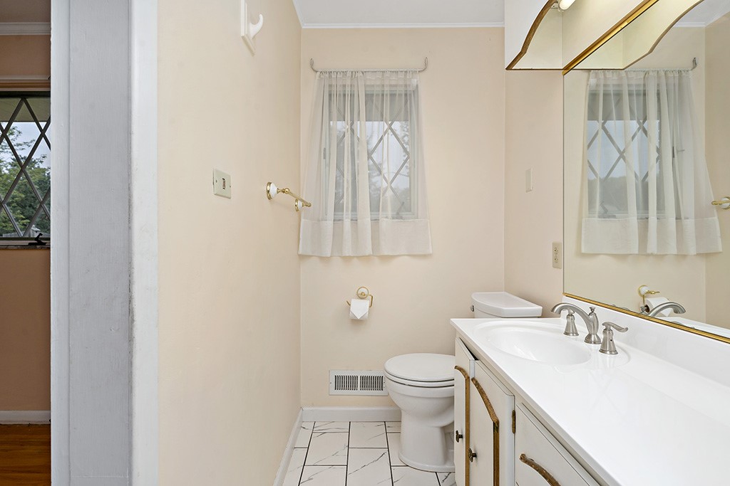 1357 Country Club Road