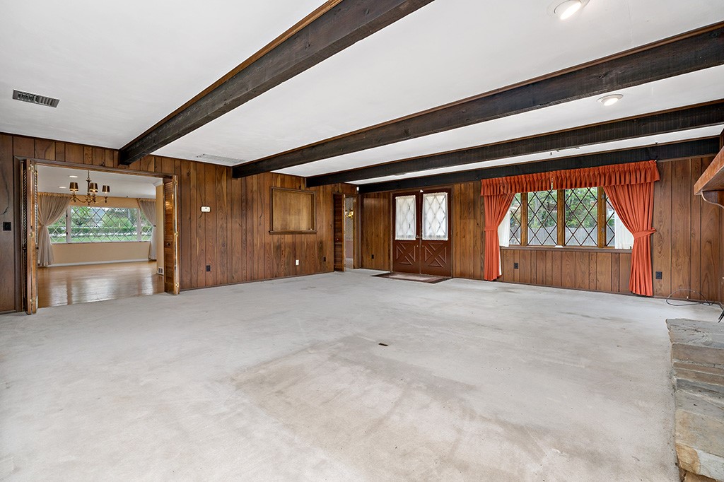 1357 Country Club Road