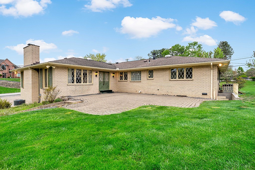 1357 Country Club Road