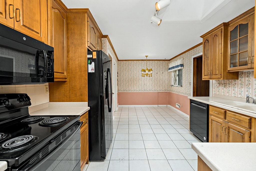 1357 Country Club Road