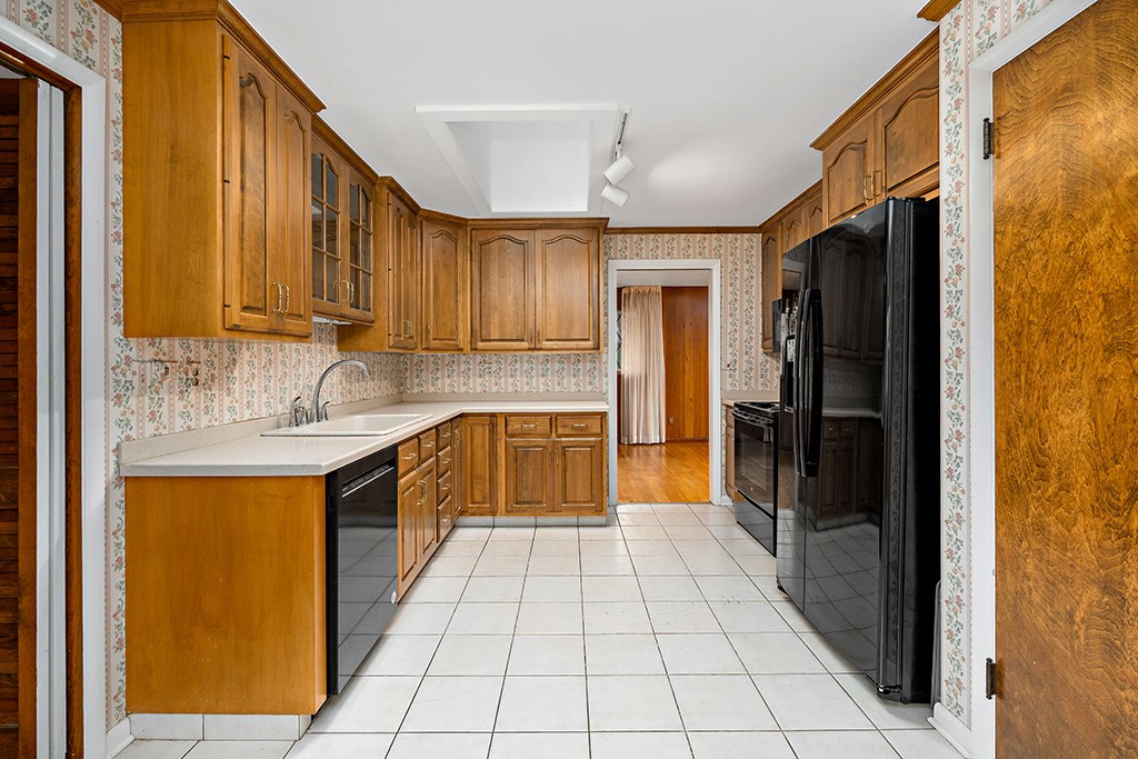 1357 Country Club Road