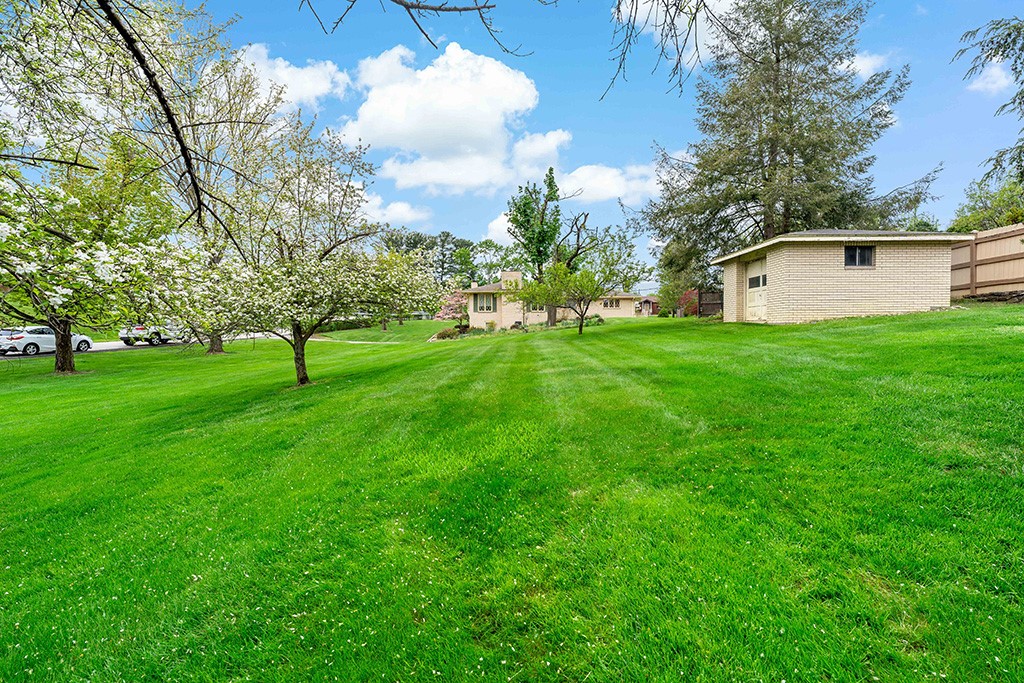 1357 Country Club Road