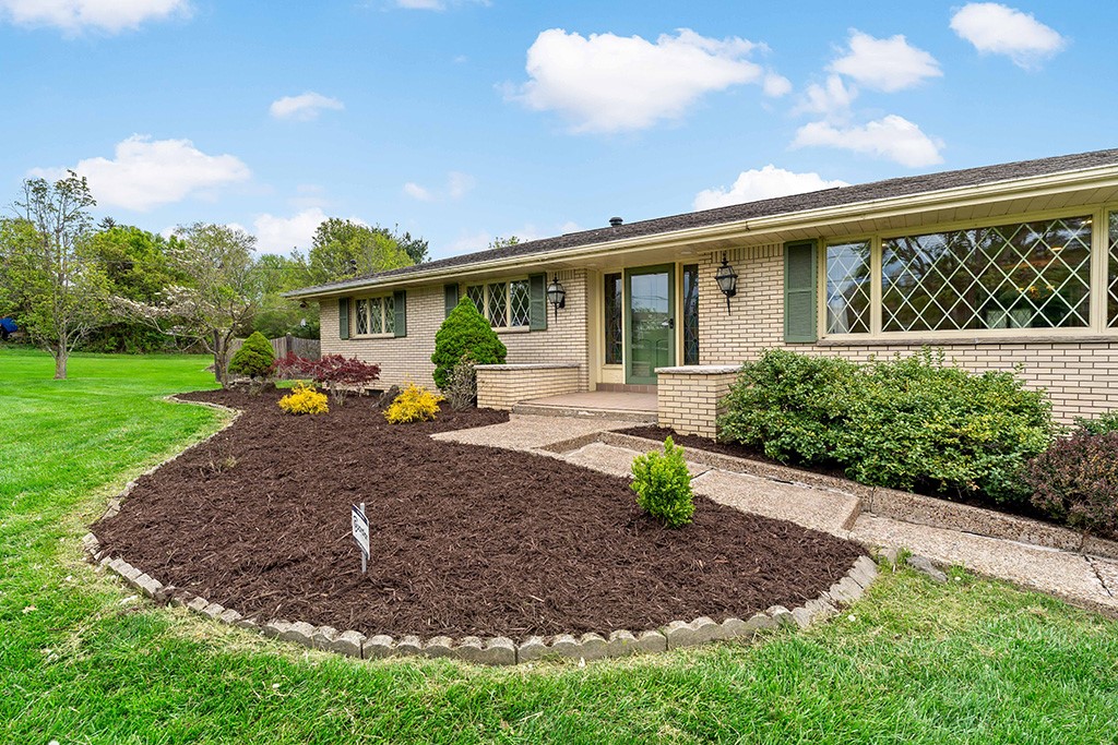 1357 Country Club Road