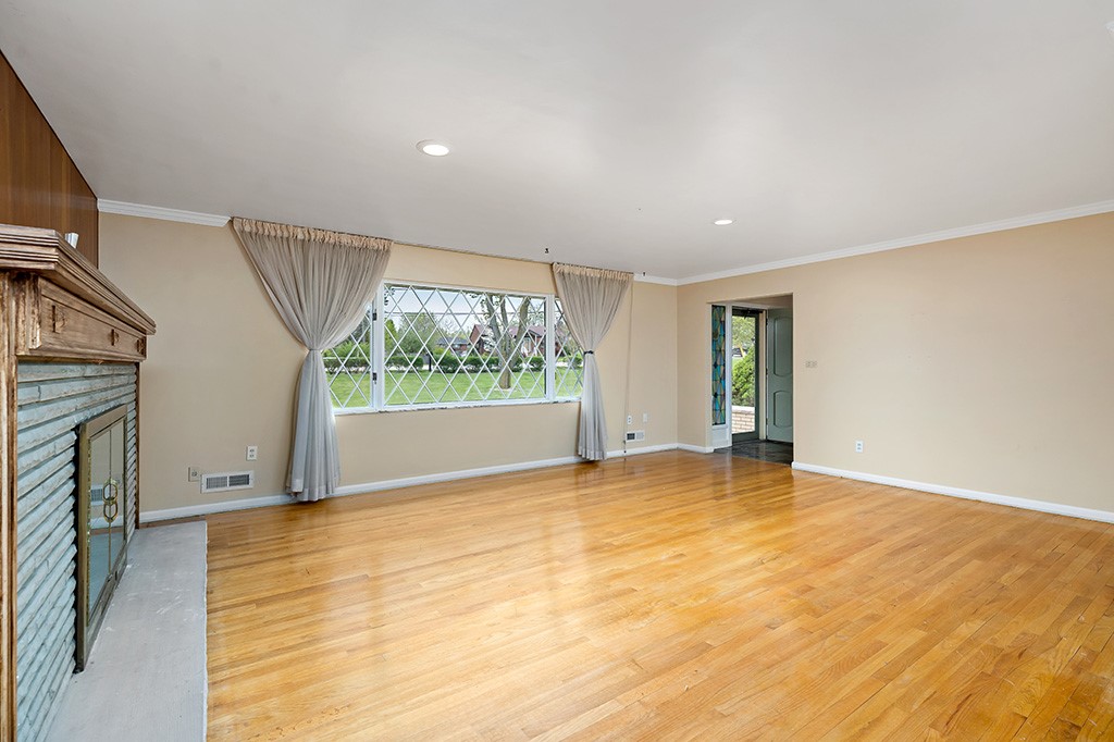 1357 Country Club Road