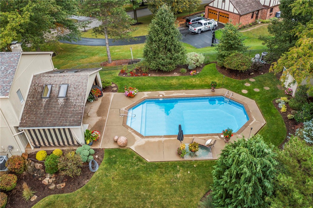 102 Maid Marion Lane