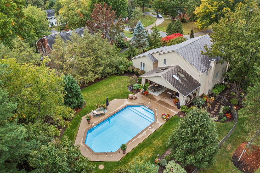 102 Maid Marion Lane