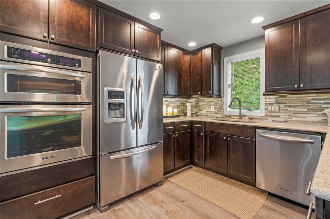 102 Maid Marion Lane