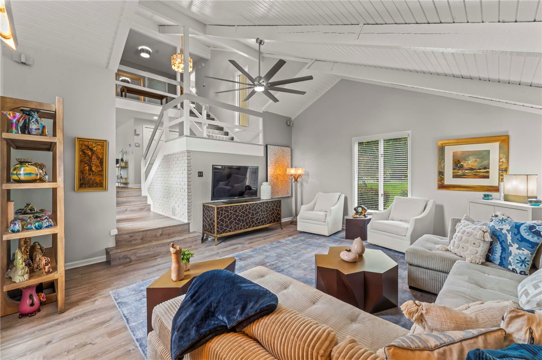 102 Maid Marion Lane