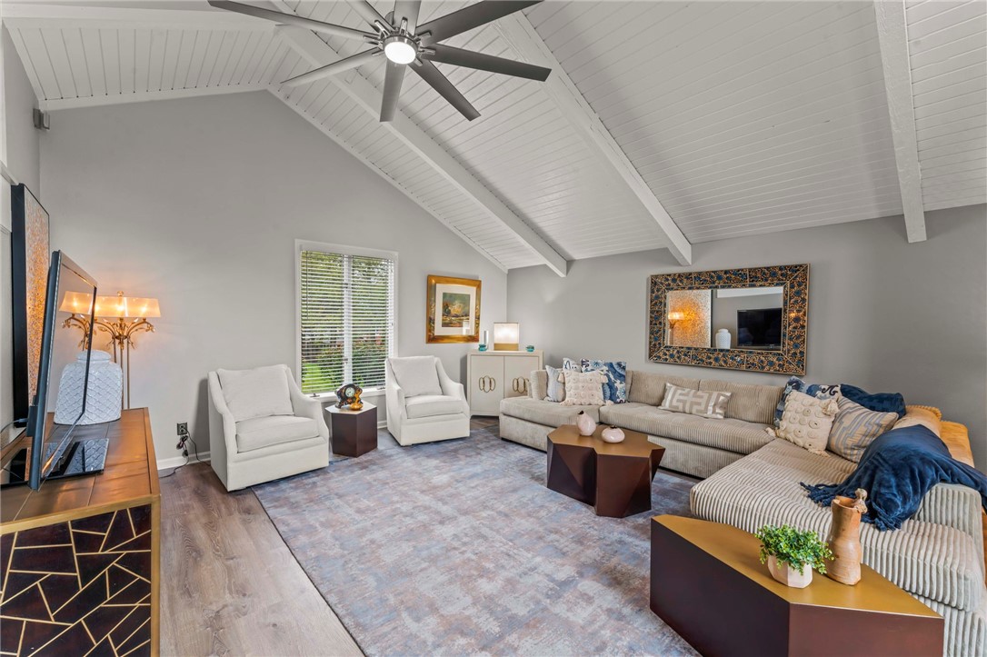 102 Maid Marion Lane