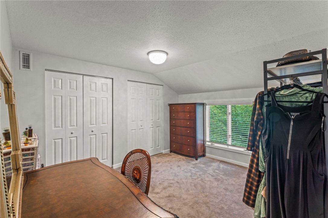 102 Maid Marion Lane