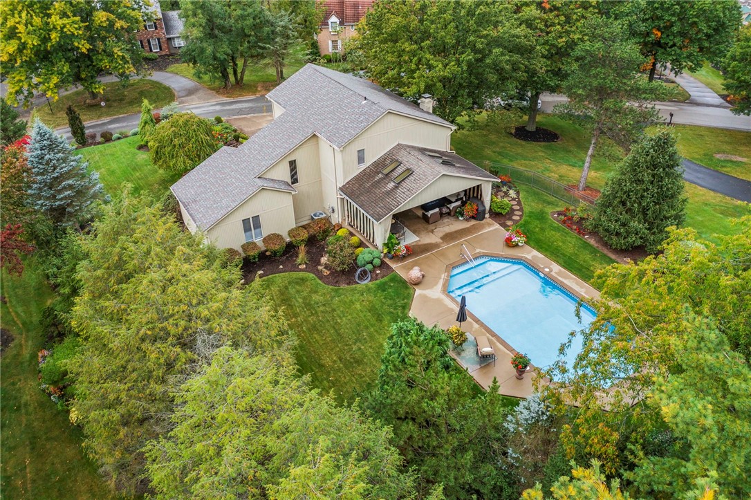 102 Maid Marion Lane