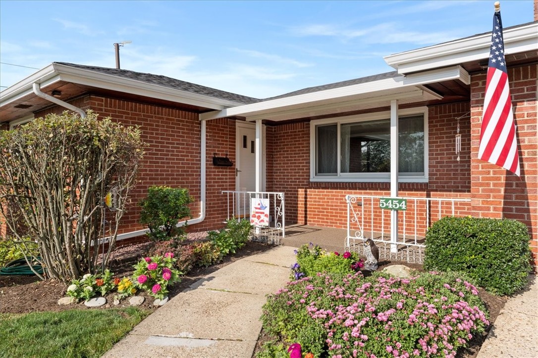 5454 Sagebrush Dr