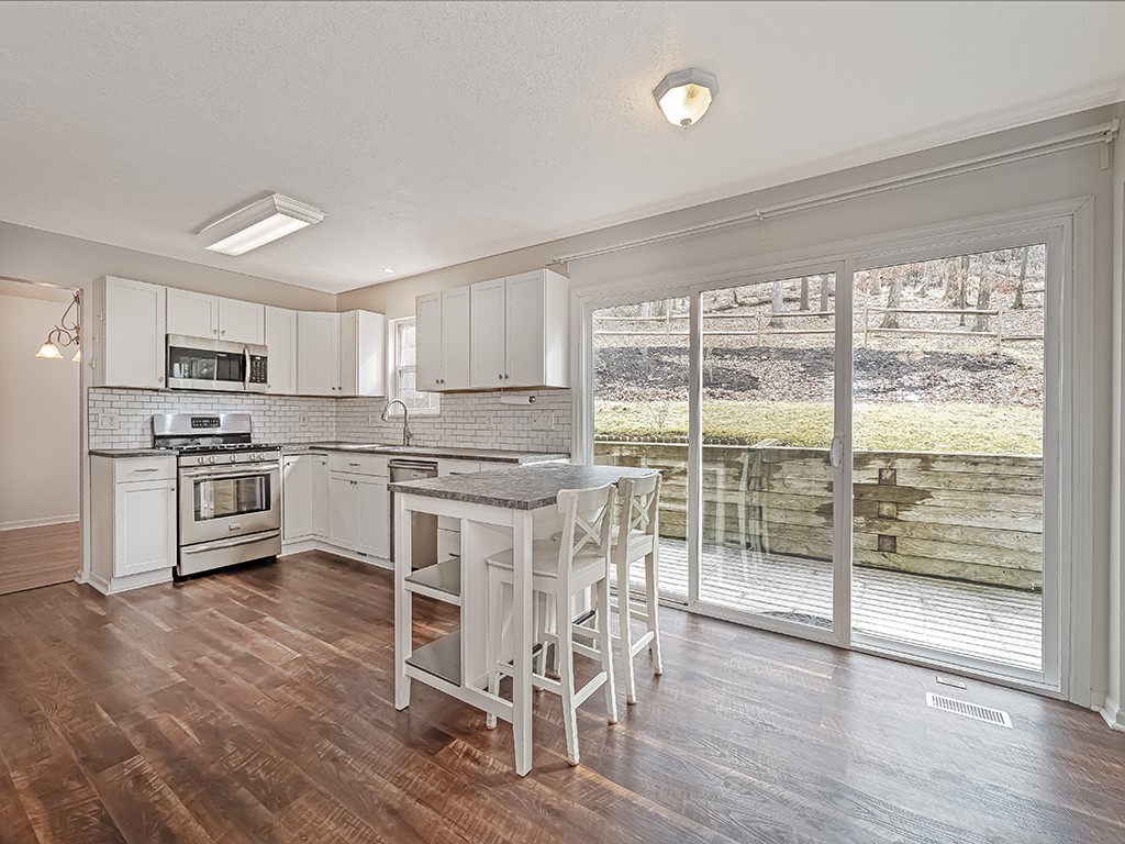 4244 Timberlane Drive