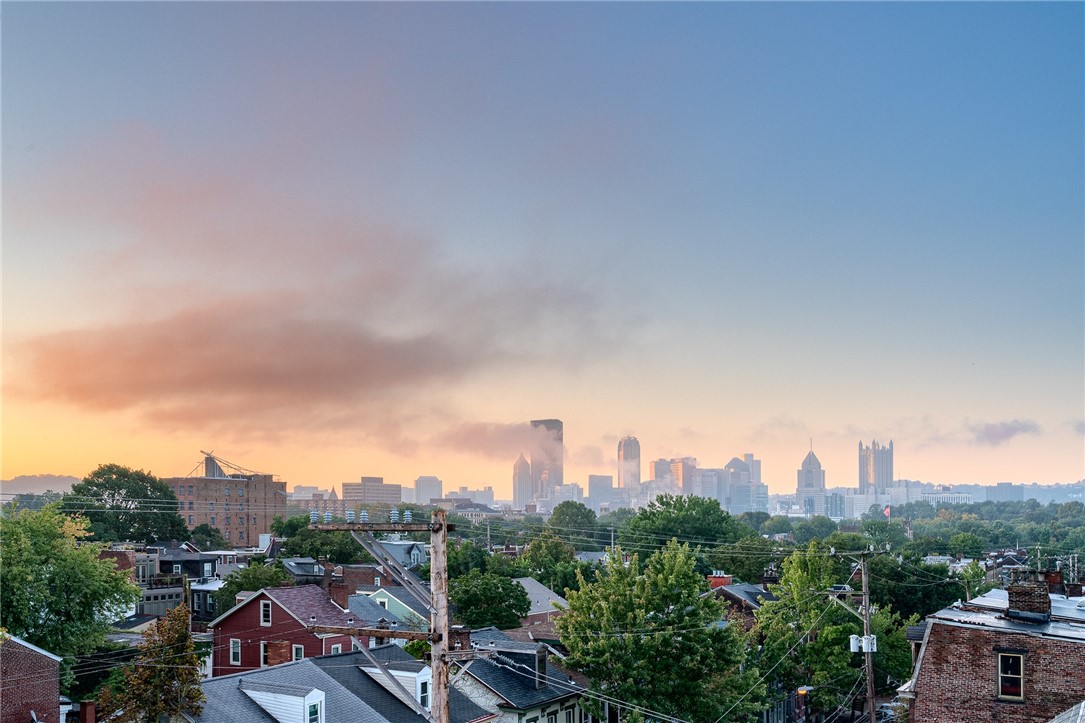 1607 Buena Vista Street