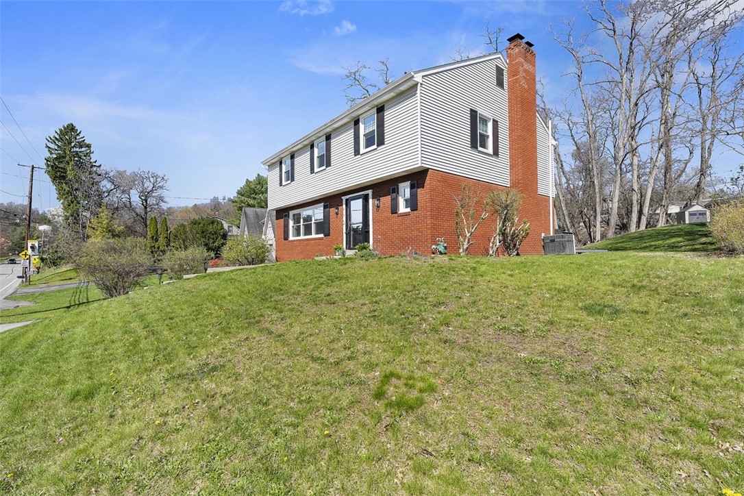 215 McIntyre Rd