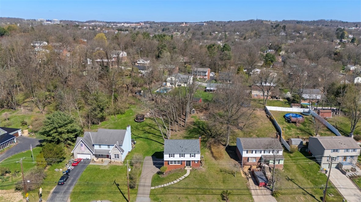 215 McIntyre Rd