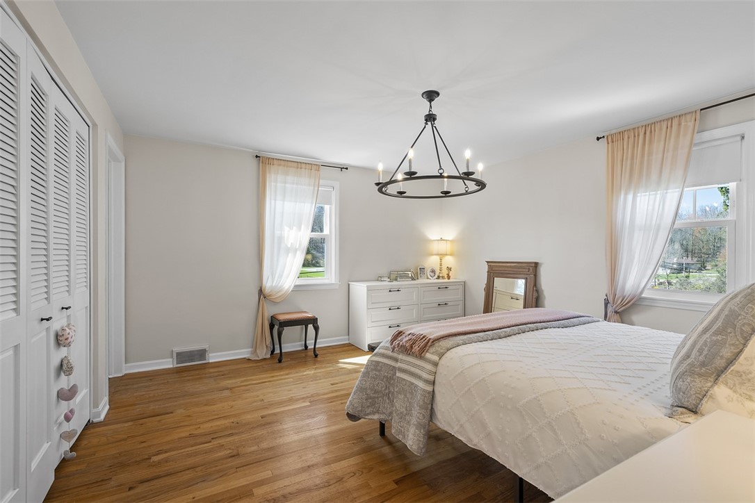215 McIntyre Rd