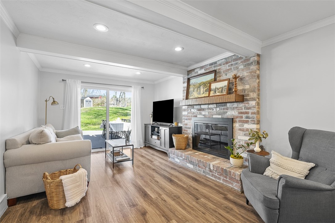 215 McIntyre Rd