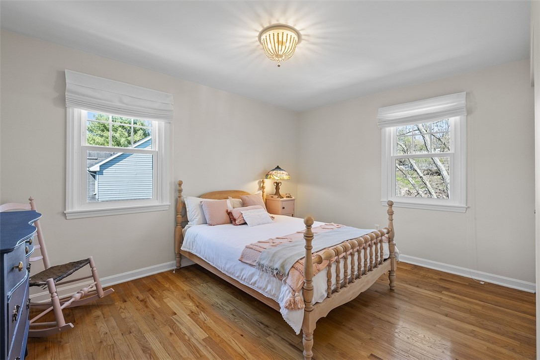 215 McIntyre Rd