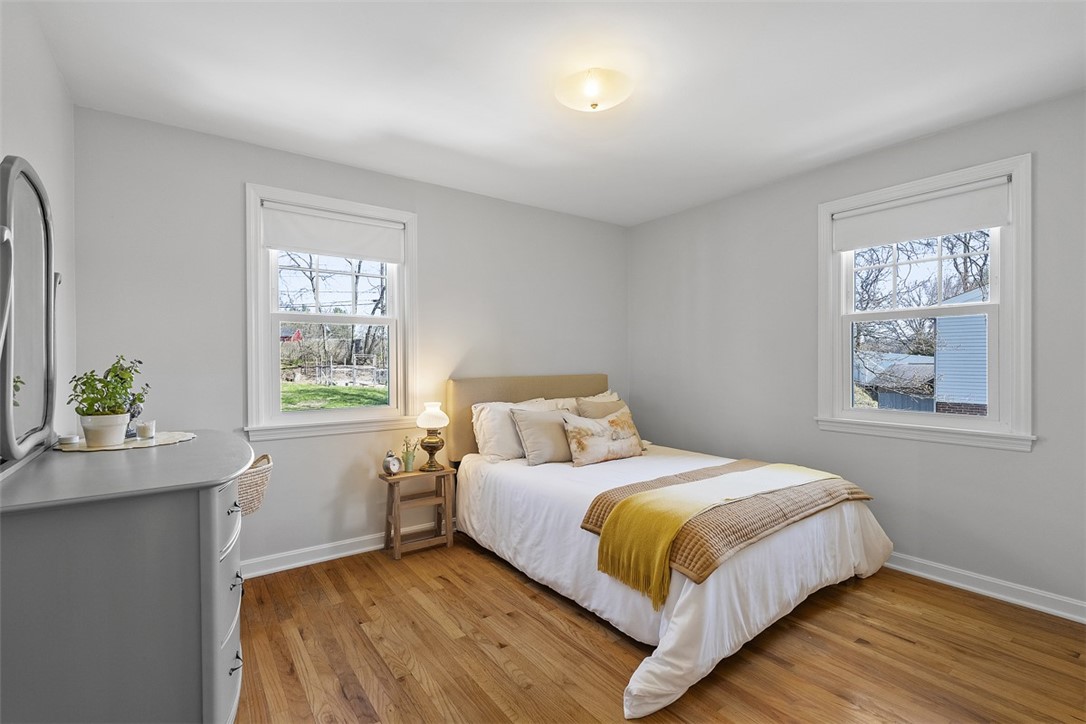 215 McIntyre Rd