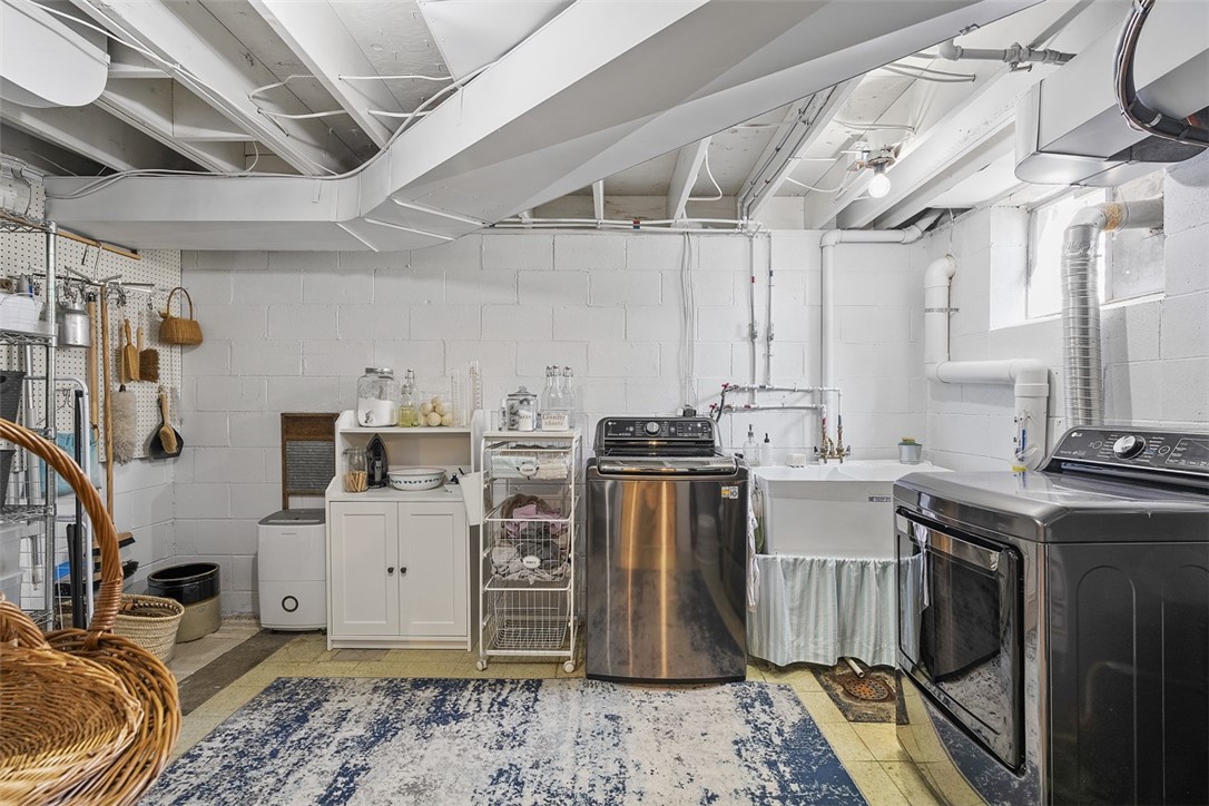 215 McIntyre Rd
