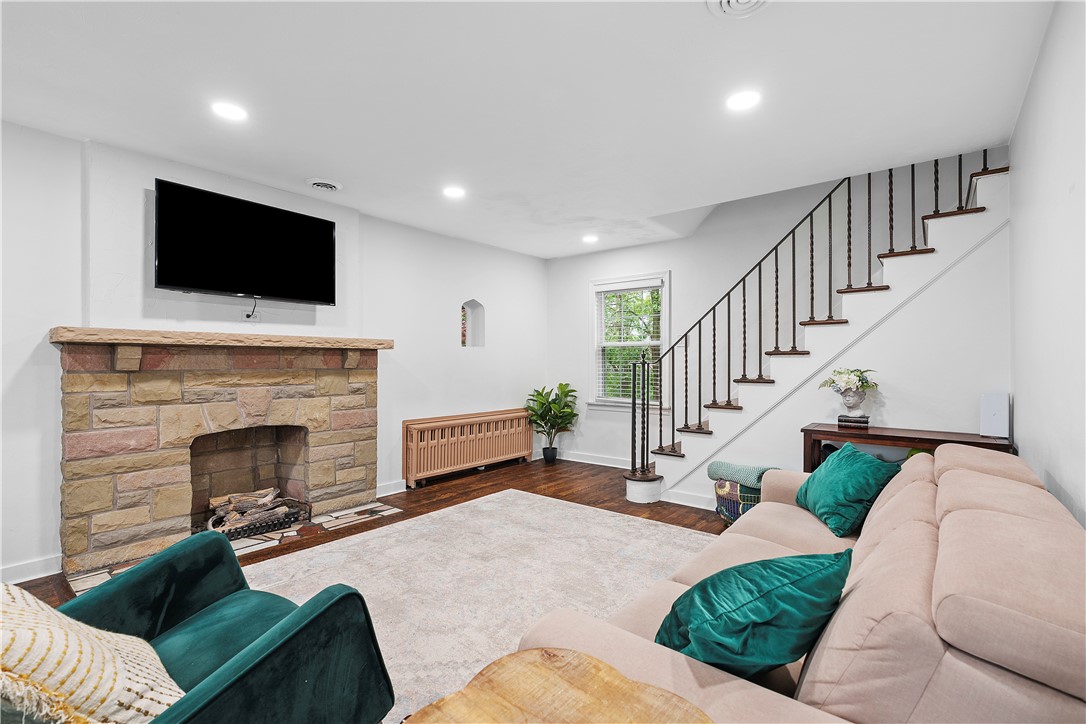 209 Owendale Ave
