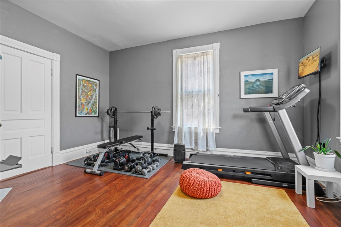 1037 Chislett Street