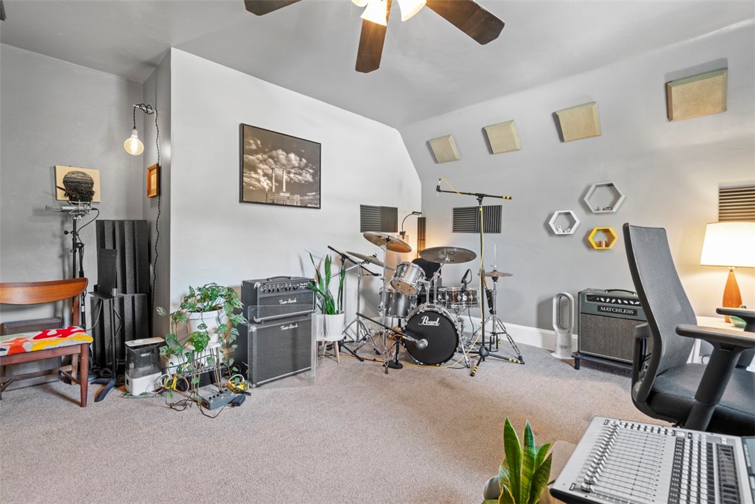 1037 Chislett Street