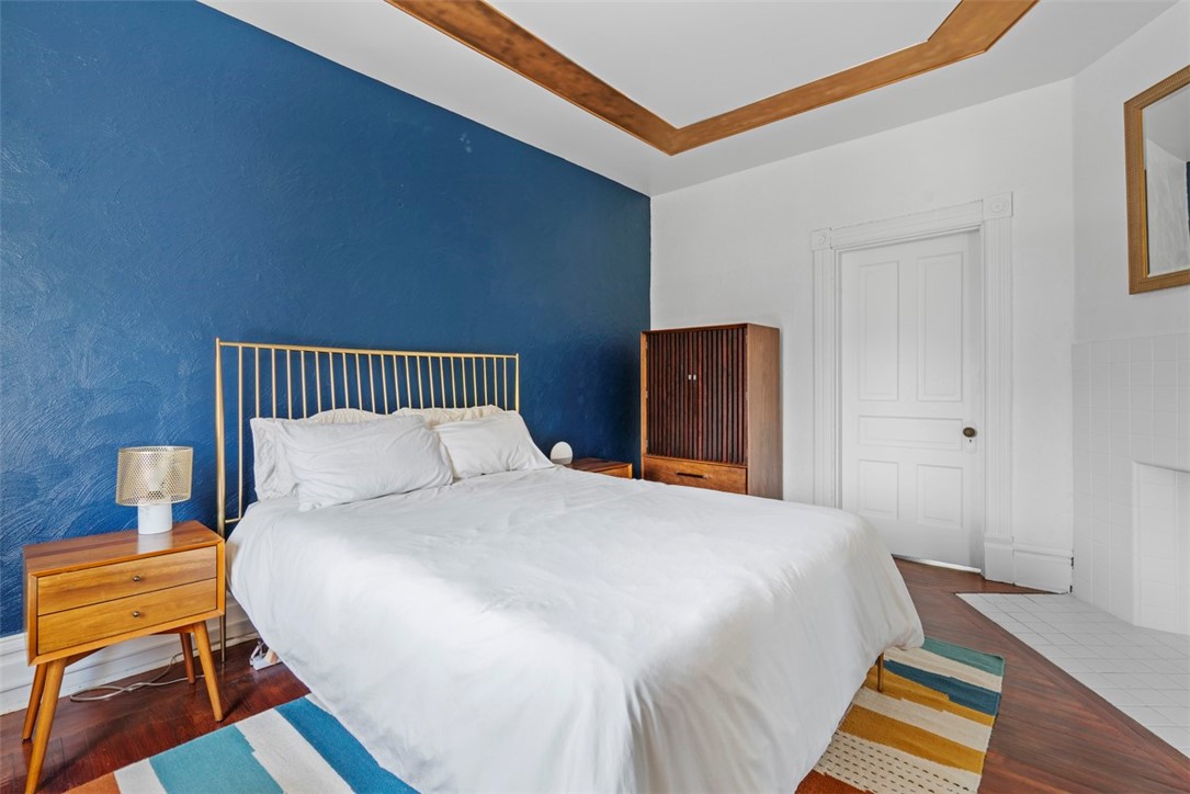 1037 Chislett Street