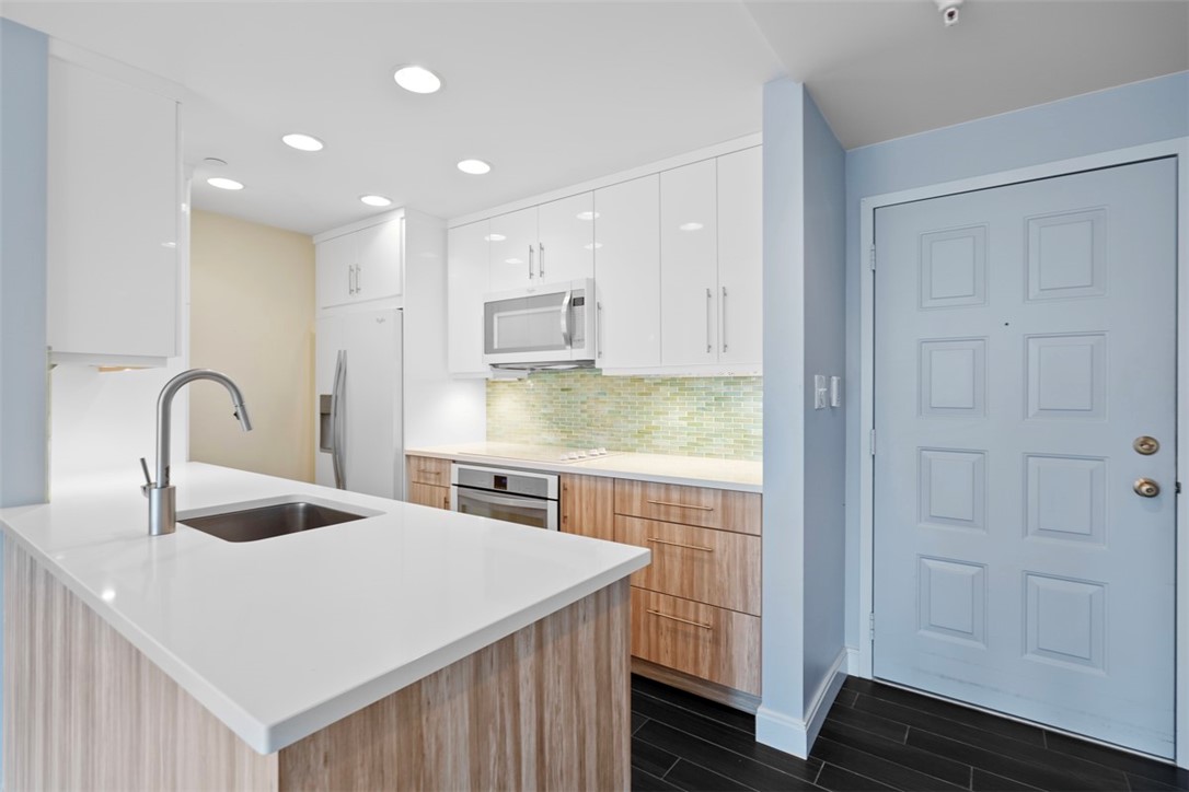 750 Washington Rd 205