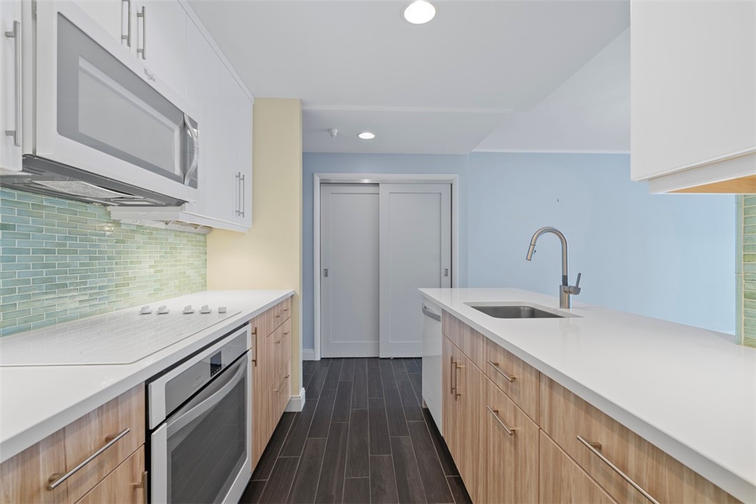 750 Washington Rd 205