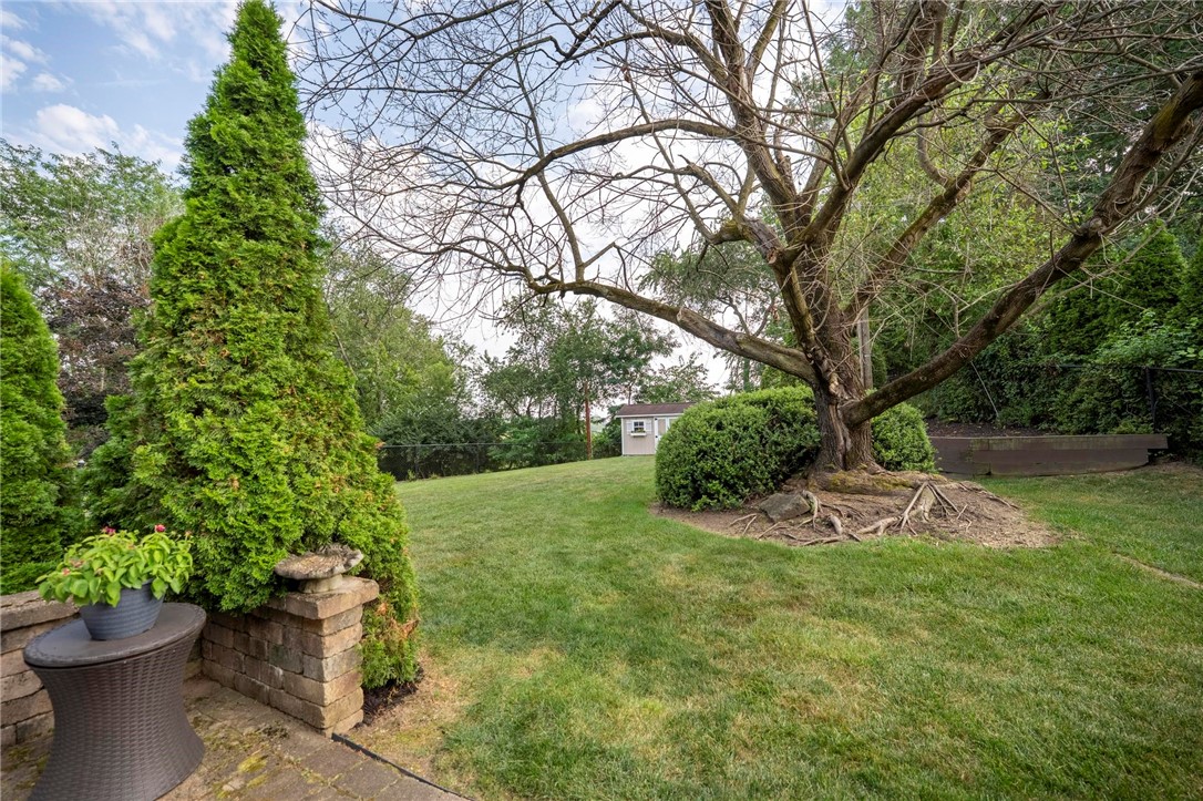 829 Ridgefield Avenue