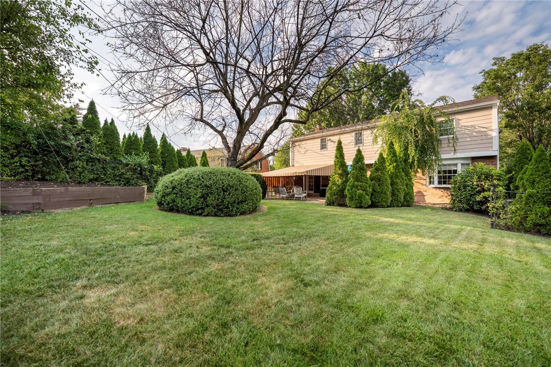 829 Ridgefield Avenue