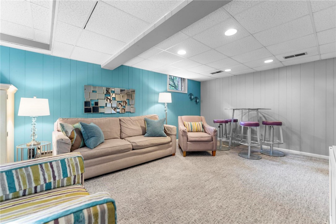 829 Ridgefield Avenue