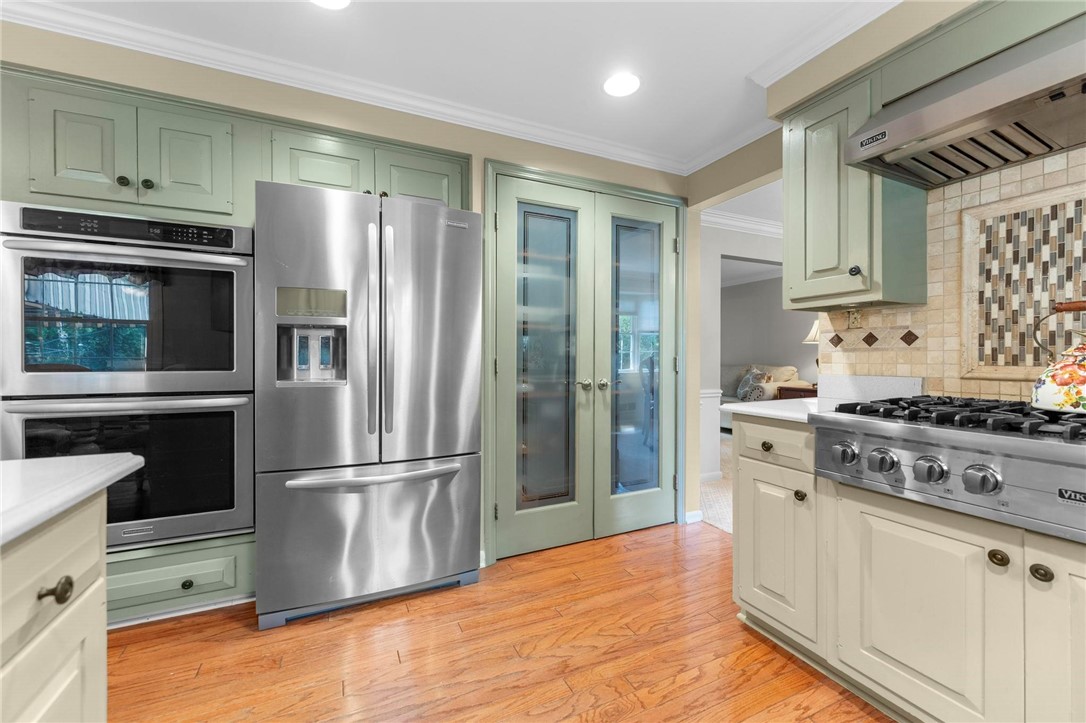 829 Ridgefield Avenue