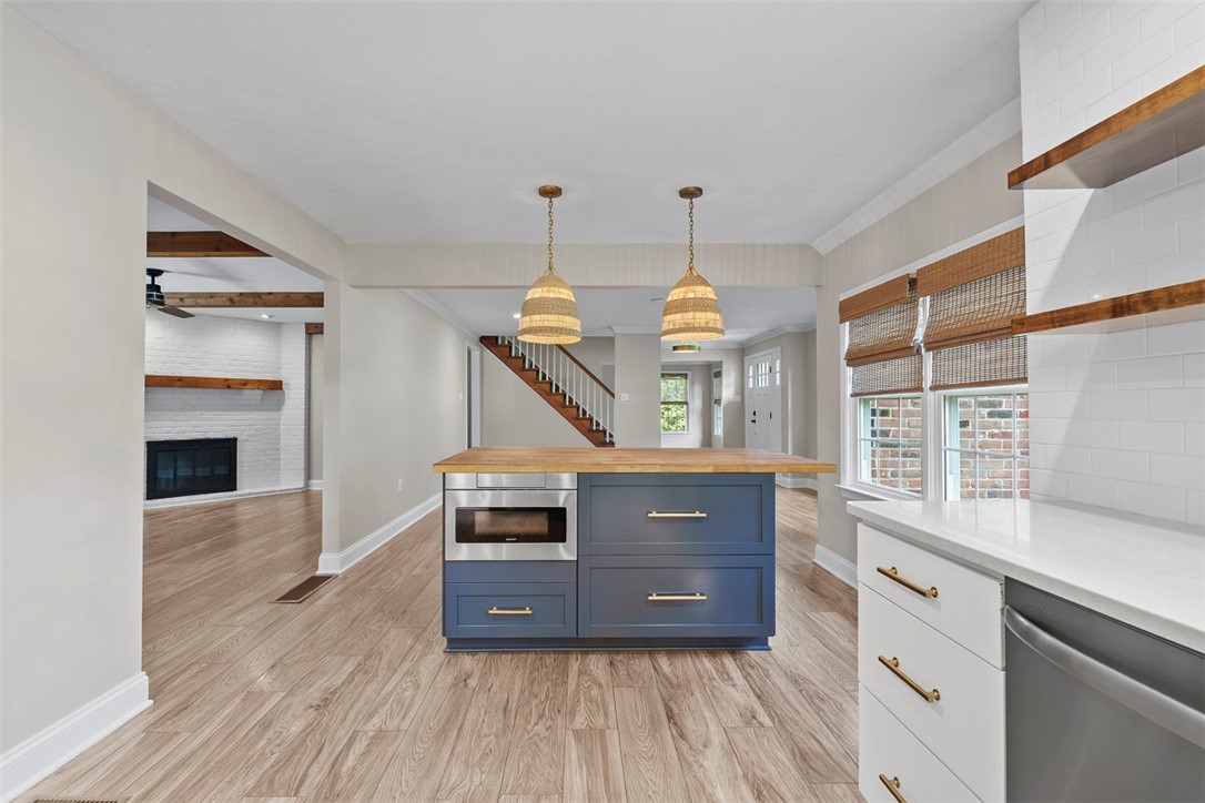 2668 Timberglen W Dr