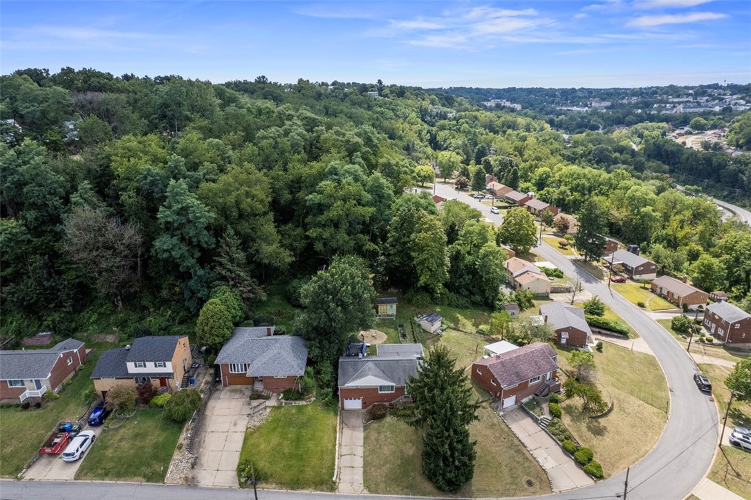 3104 Woodridge Dr