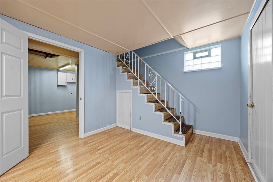 3104 Woodridge Dr