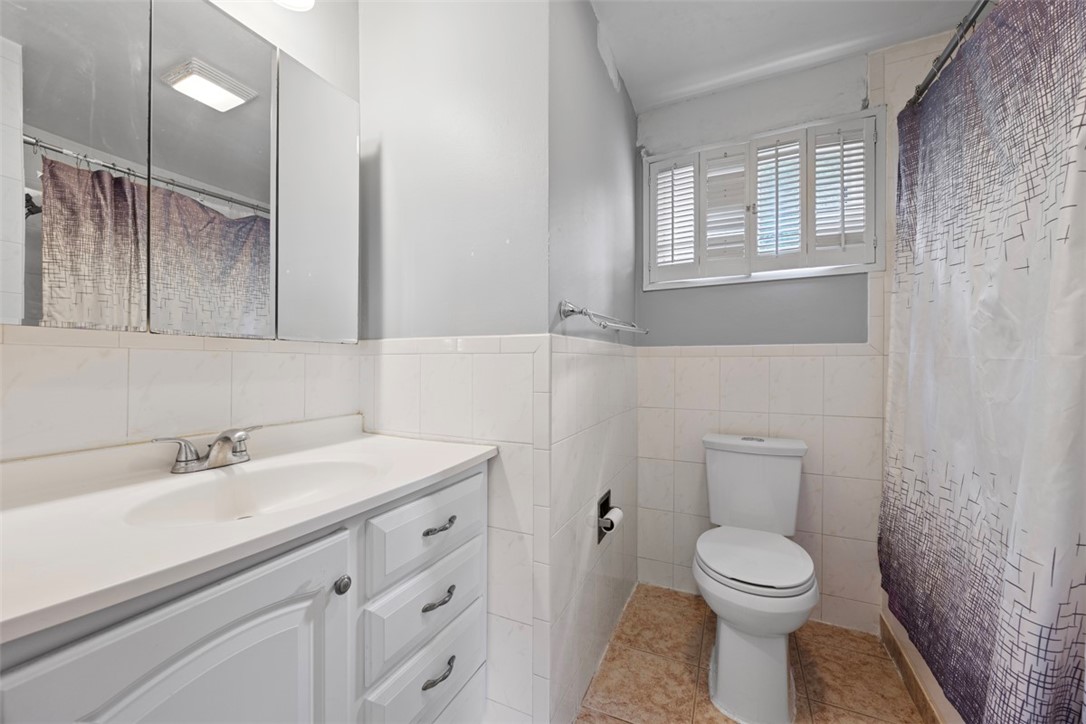 3104 Woodridge Dr