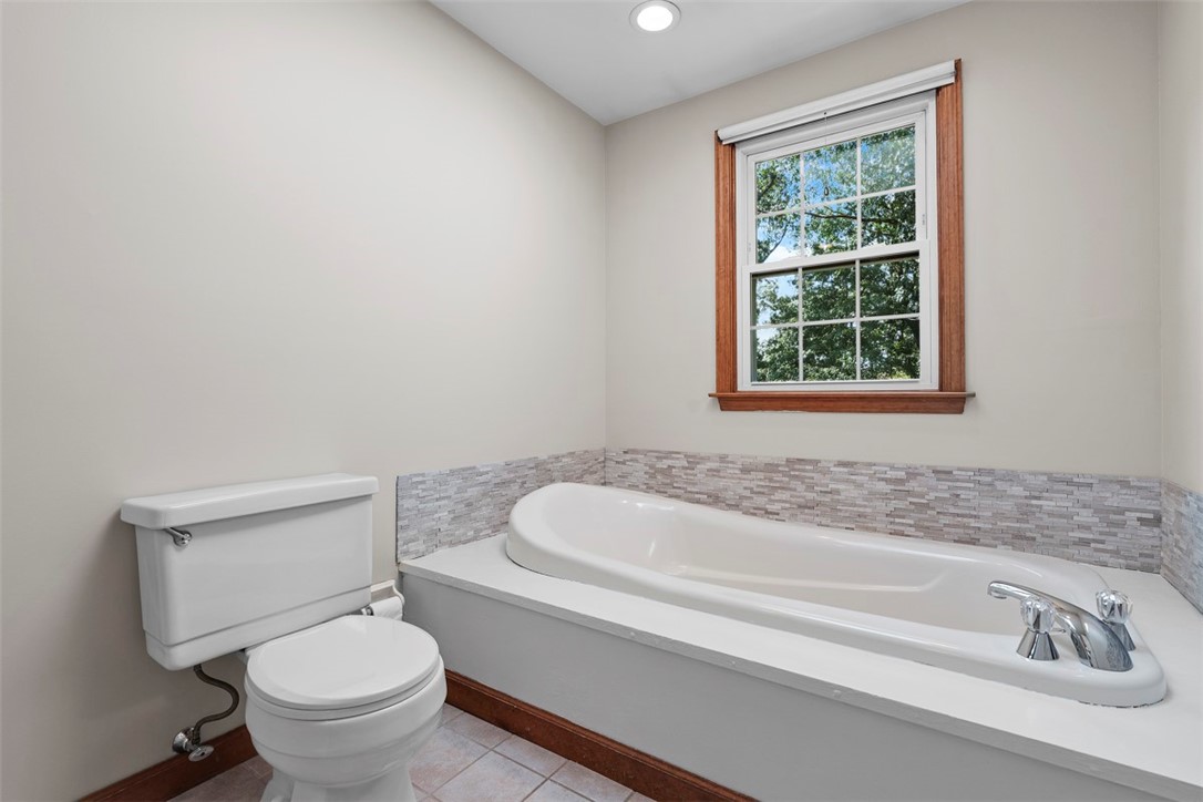 2668 Timberglen West