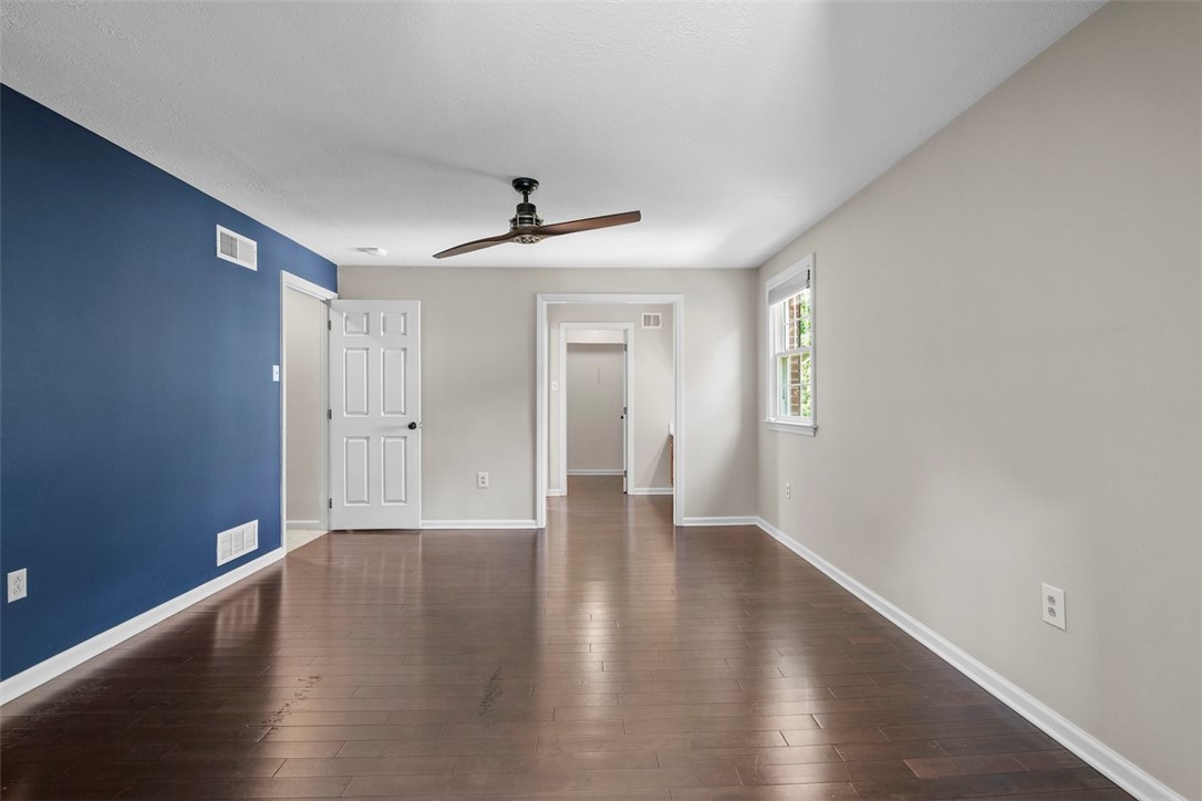 2668 Timberglen West