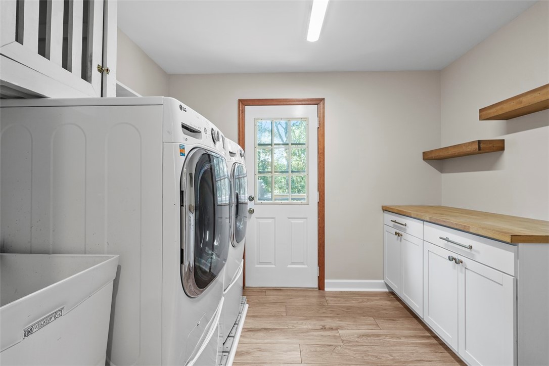 2668 Timberglen West