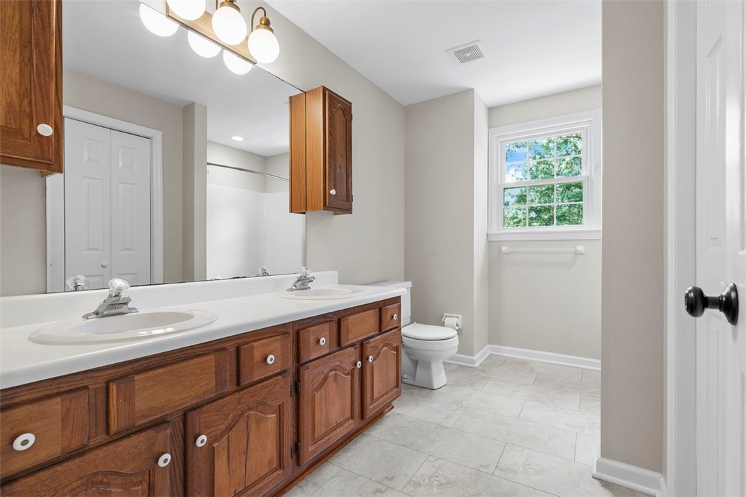 2668 Timberglen West