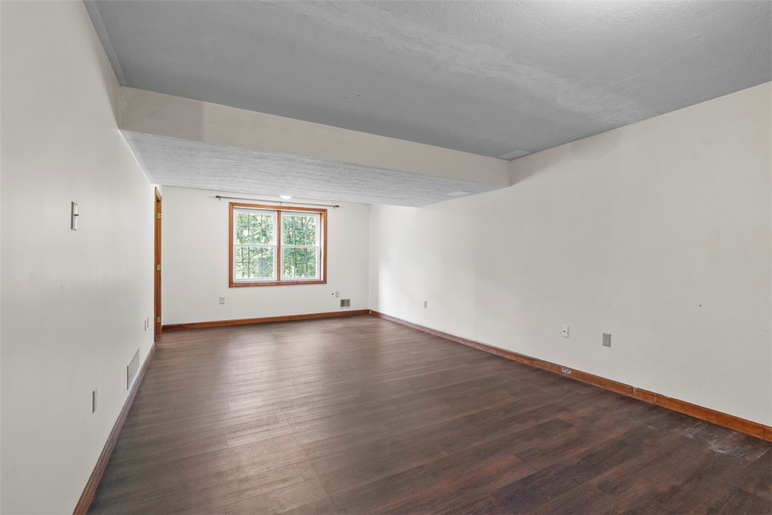 2668 Timberglen West