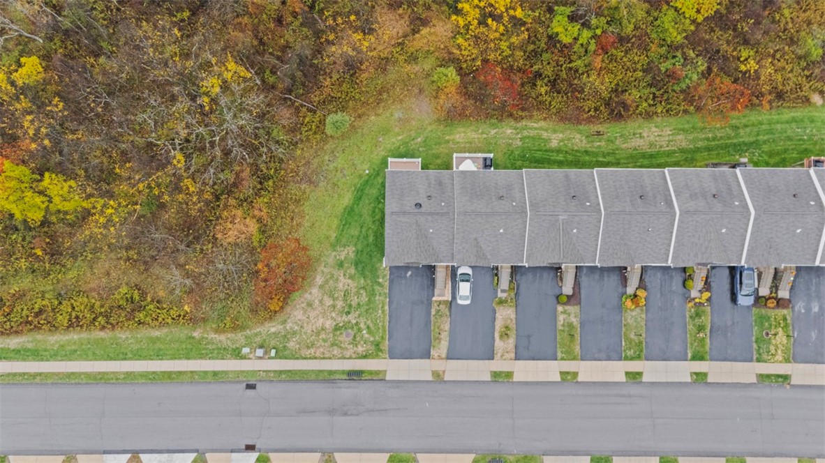 3212 Canterbury Dr