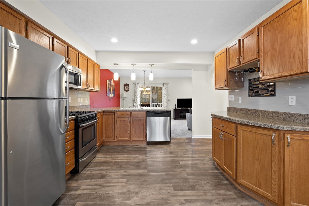 3212 Canterbury Dr