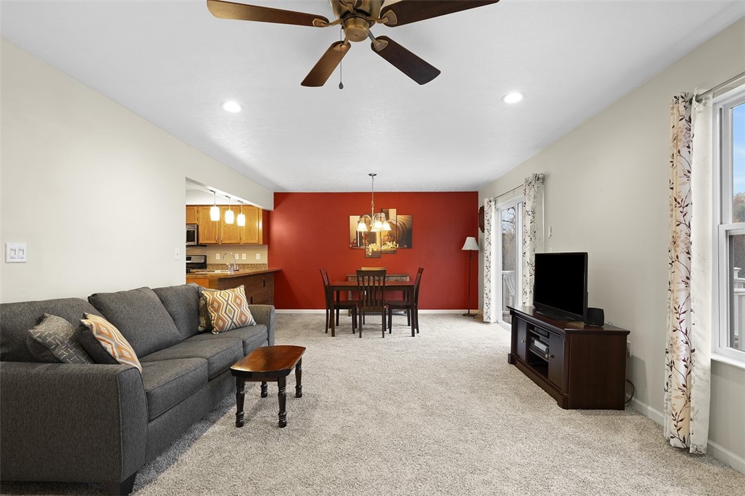 3212 Canterbury Dr