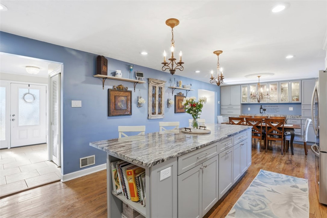 270 Twin Hills Dr